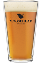 Laden Sie das Bild in den Galerie-Viewer, Moosehead Lager Pint Glas